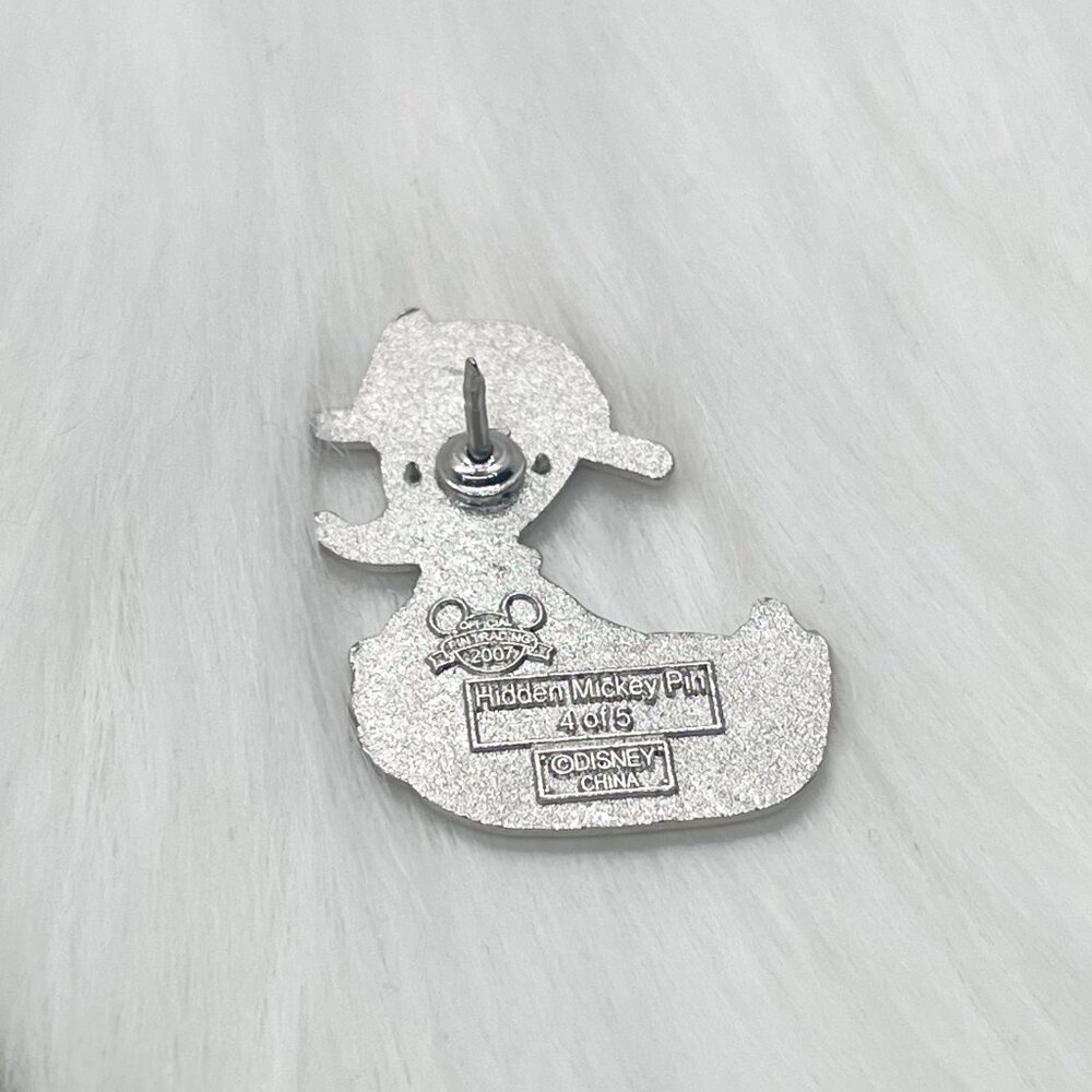 🔮 5/$25 Disney Donald‎ Duck Firefighter Pin - Picture 3 of 3